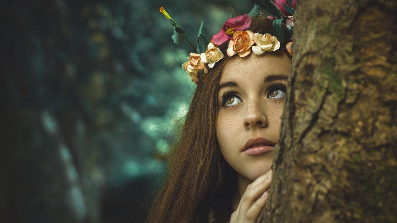 脸,雀斑,auburnhair,lookingaway,妇女,flowerinhair