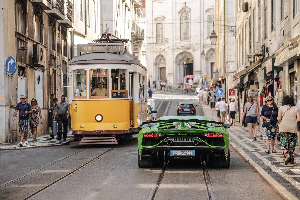 汽车,车辆,超级跑车,超级跑车,后视镜,兰博基尼,LamborghiniAventadorSVJ,兰博基尼Aventador,greencars,italiancars,里斯本,葡萄牙