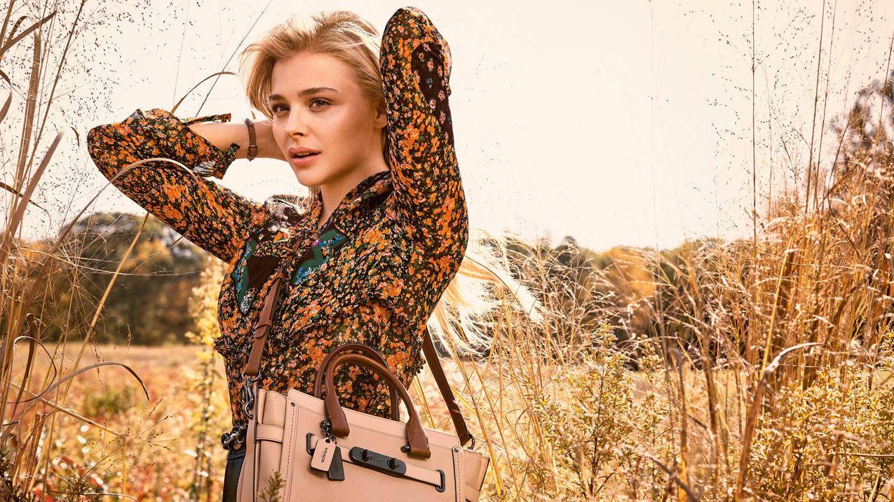 chloëgracemoretz