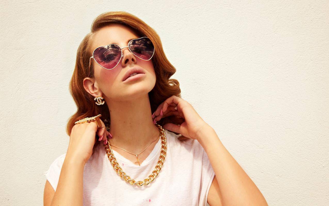 LanaDelRey,名人,歌手,黑发女郎,女人,珠宝,太阳镜,简单背景