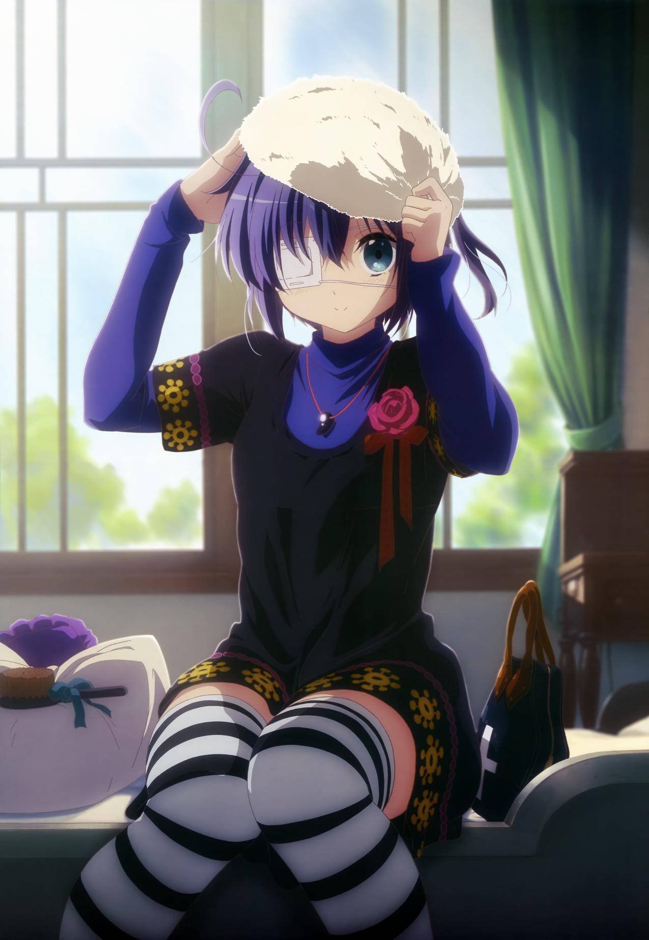 purplehair,坐在,chuunibyoudemokoigashitai,animegirls,takanashirikka,stockings,一个动漫,项链,帽子