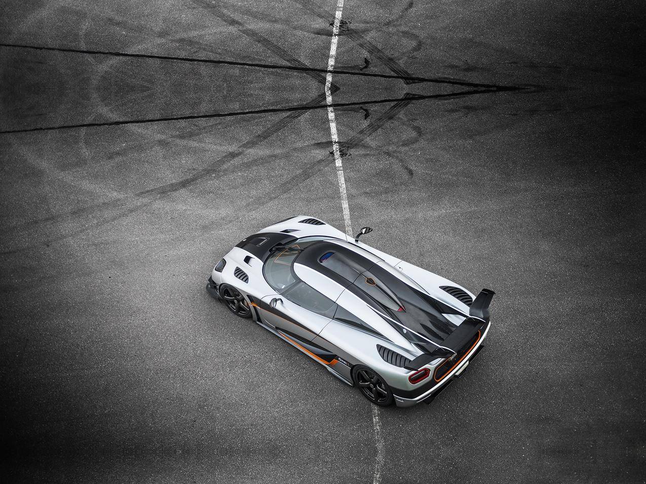 KoenigseggAgera,超级跑车,KoeigsGigaGalaOne,1,汽车