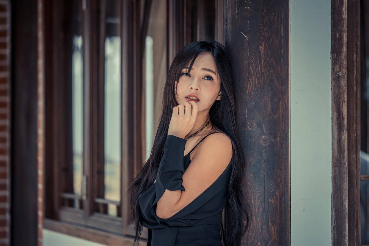 妇女,模型,darkhair,亚洲,lookingatviewer,womenoutdoors,肖像,摄影,户外,depthoffield,lookingintothedistance,木