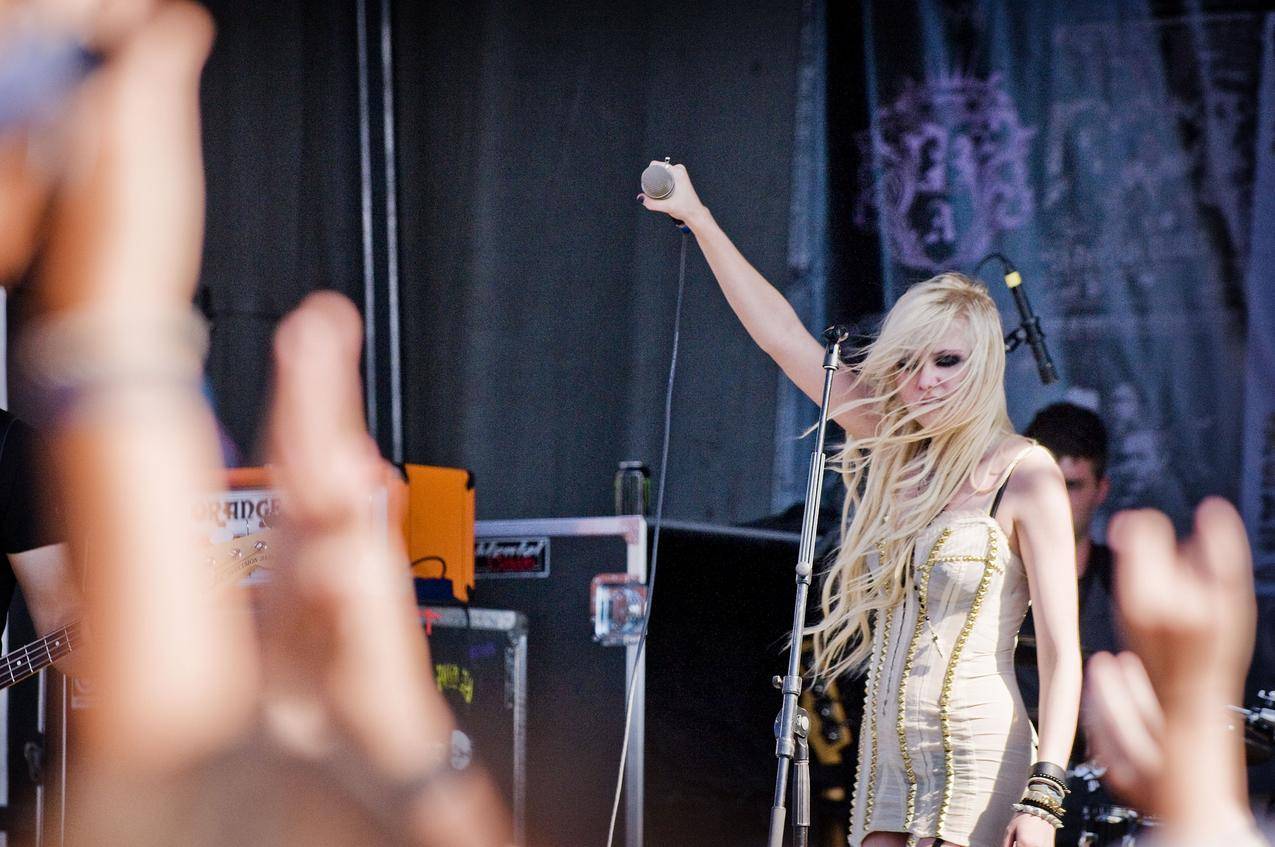 TaylorMomsen,金发碧眼,音乐家,歌手,长毛,女人,漂亮的鲁莽,沉重的金属