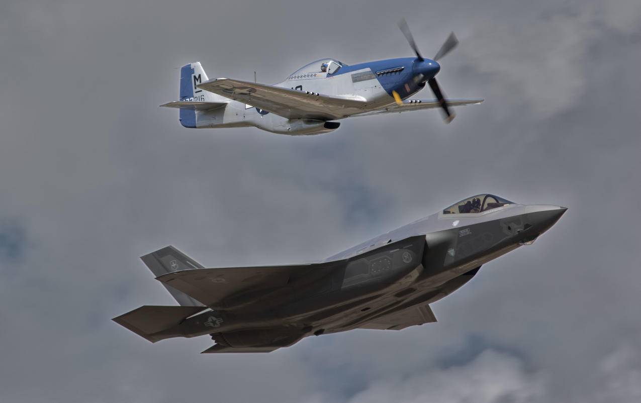 F35A,MUSTANG,p,51d战斗机,空中飞行图片