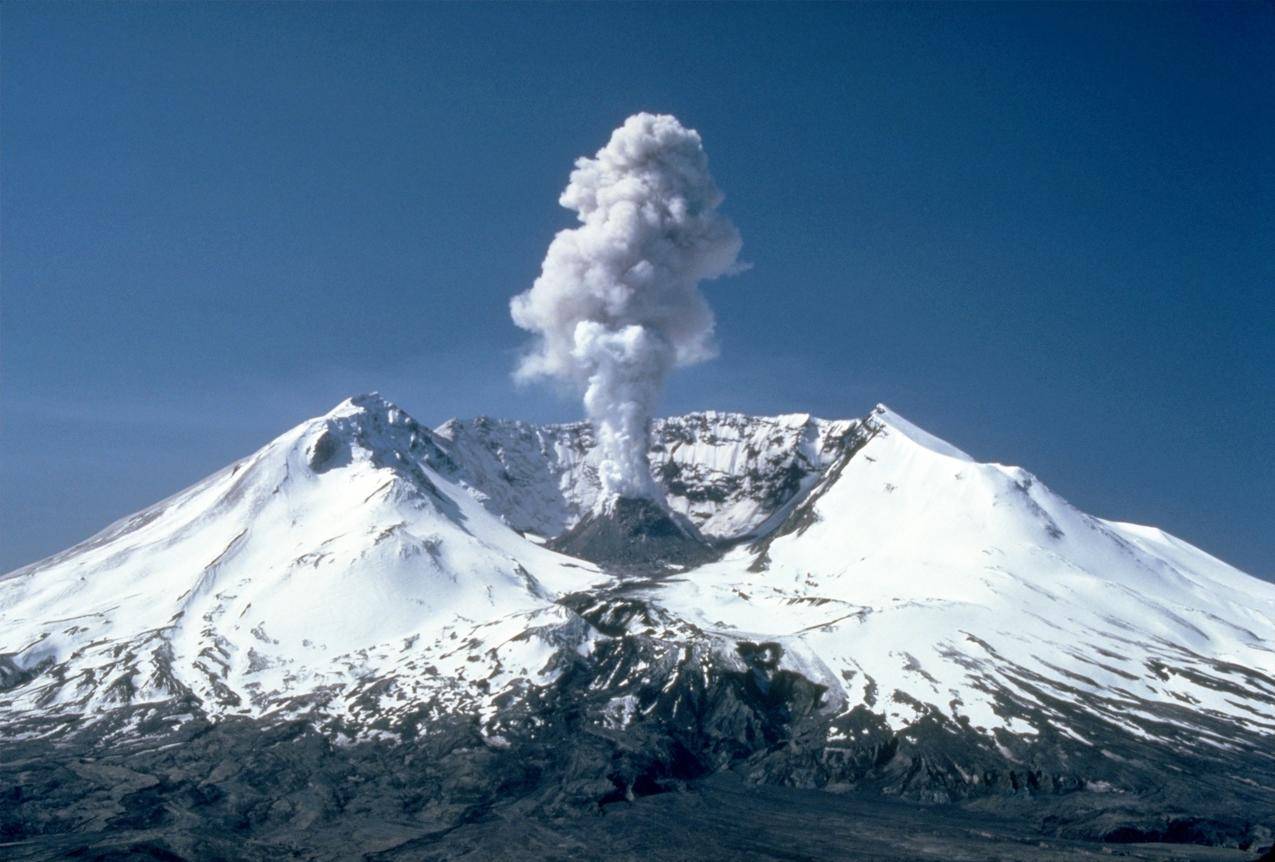 火山口,火山的高清图片