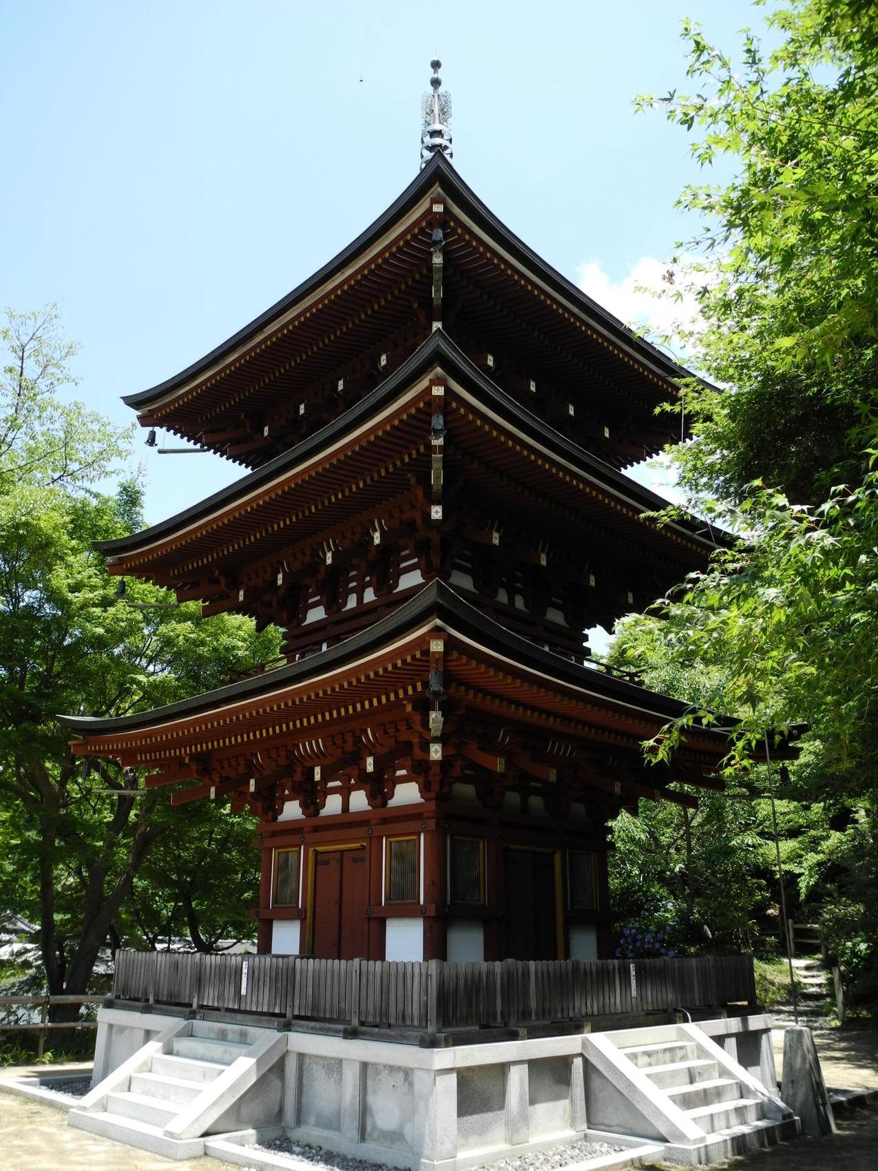 日本宝塔建筑高清图片
