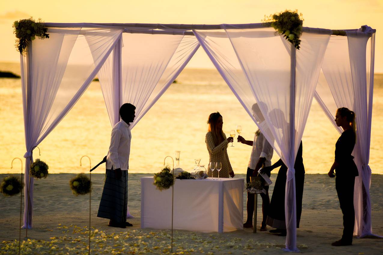 日落海滩婚礼