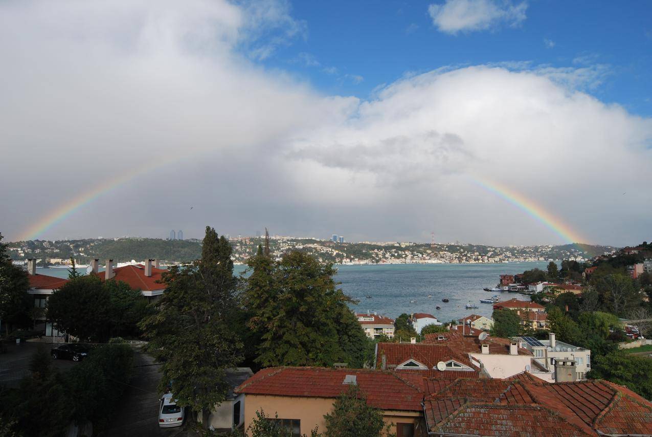 土耳其伊斯坦堡的海湾彩虹图片