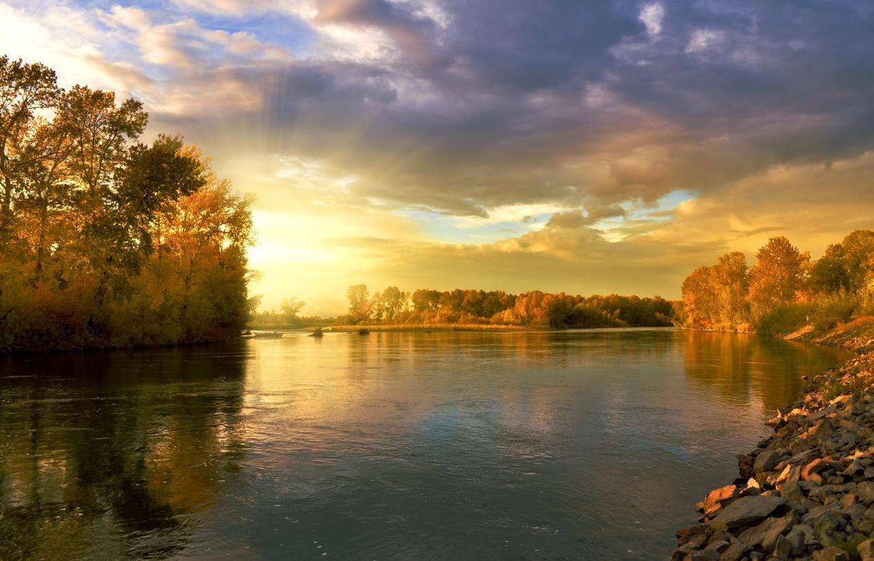 秋天的湖泊日落高清图片