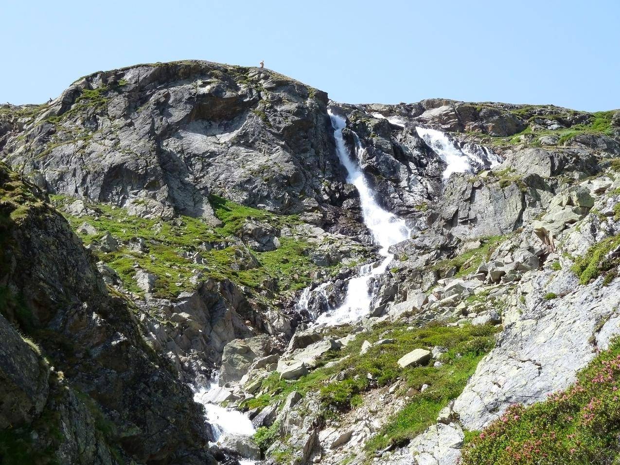 高山流水高清图片