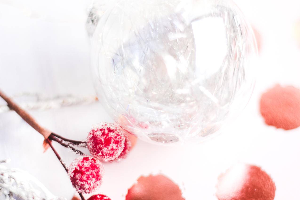霜冻红樱桃的选择性聚焦摄影