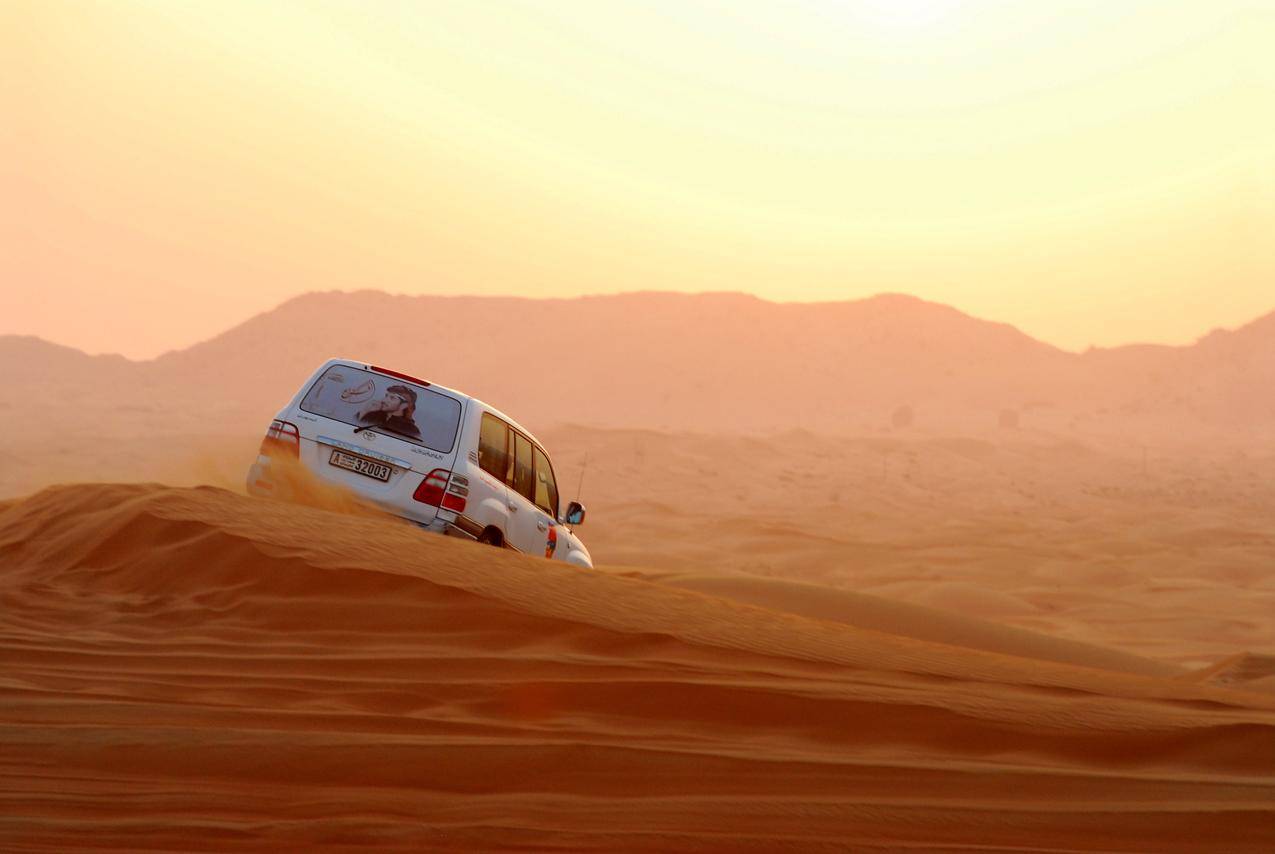 沙漠越野车高清图片