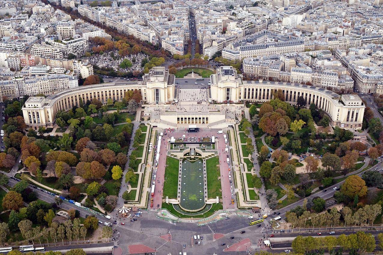 法国巴黎夏约宫全景图片