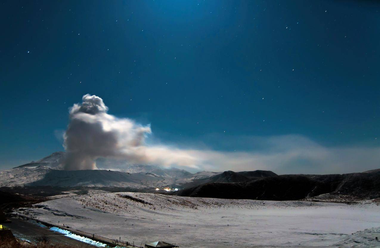 日本熊本火山景观图片