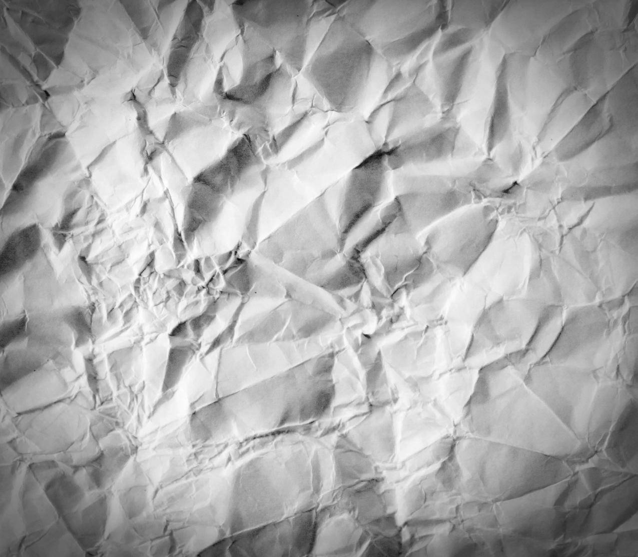 白色皱折纸
