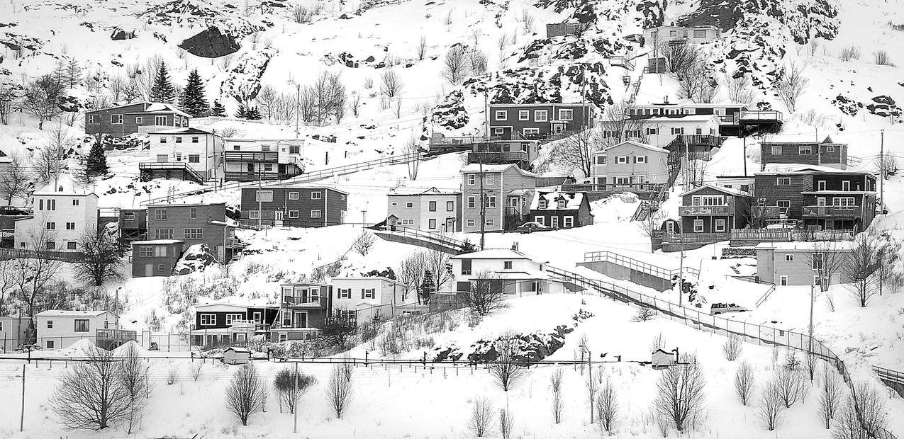 雪山上的村庄