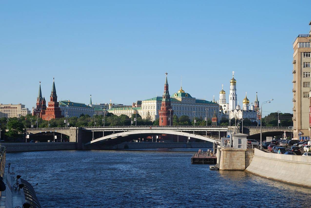 俄罗斯莫斯科克里姆林宫与桥梁建筑