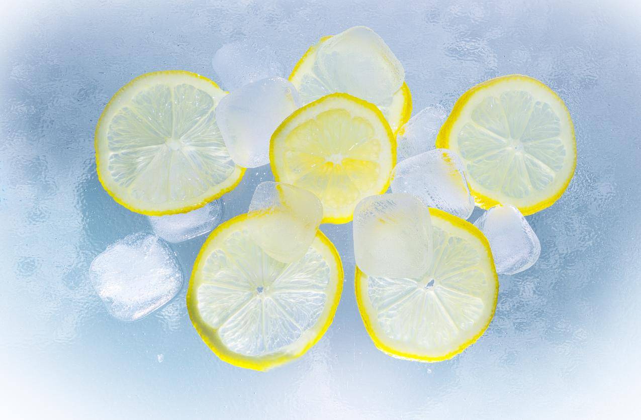 冰水柠檬片