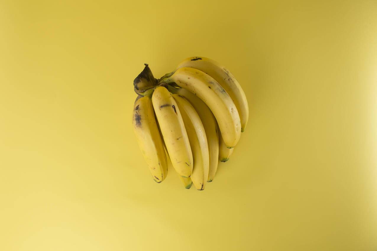 裂开香蕉5k壁纸