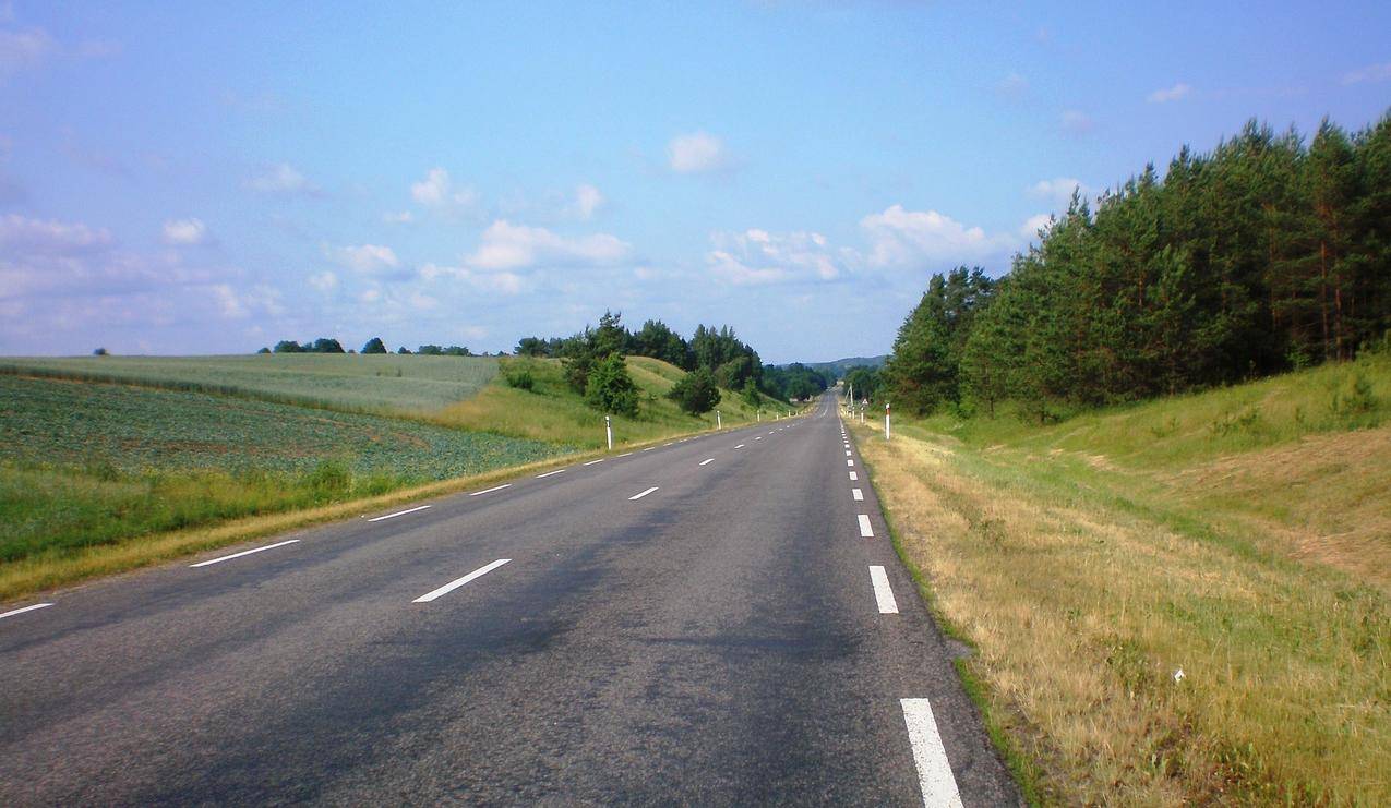 田园公路高清图片