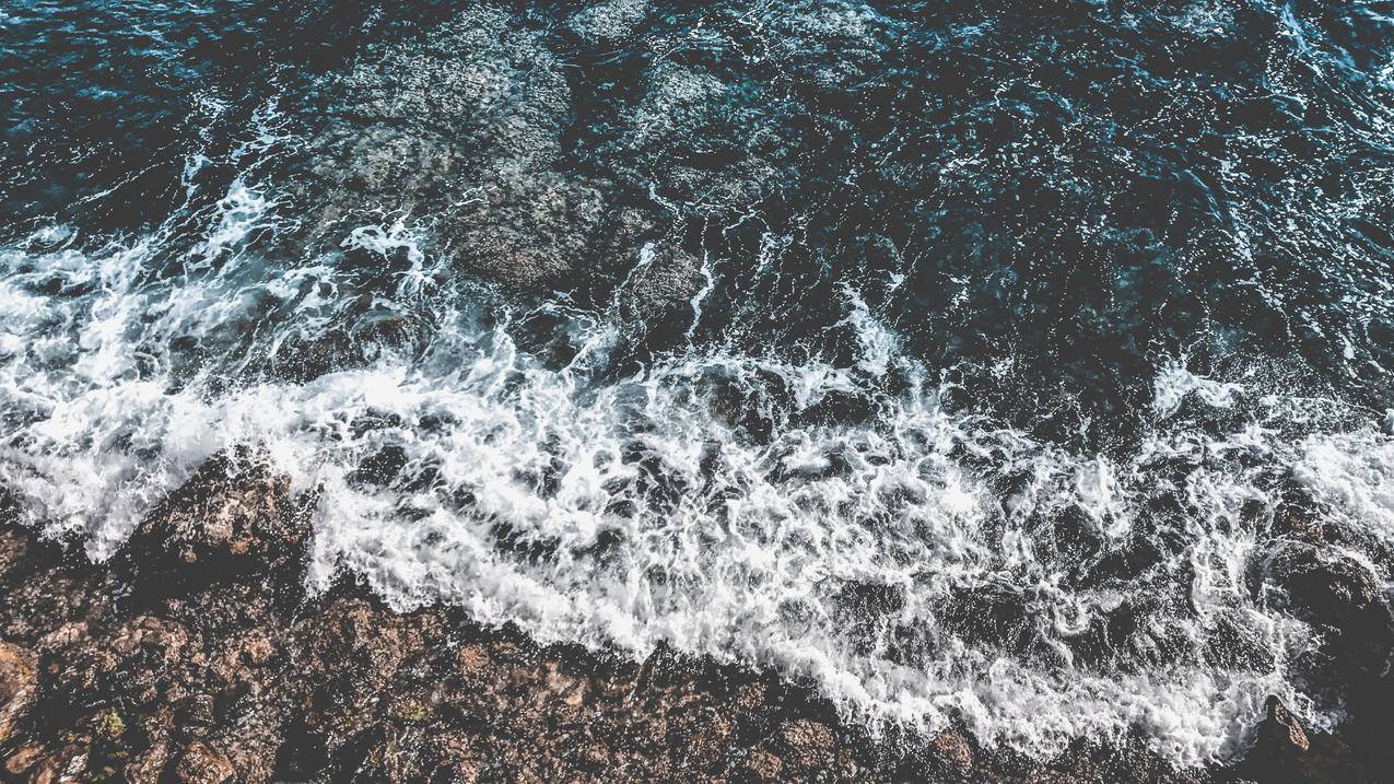 海浪冲击岩石延时摄影