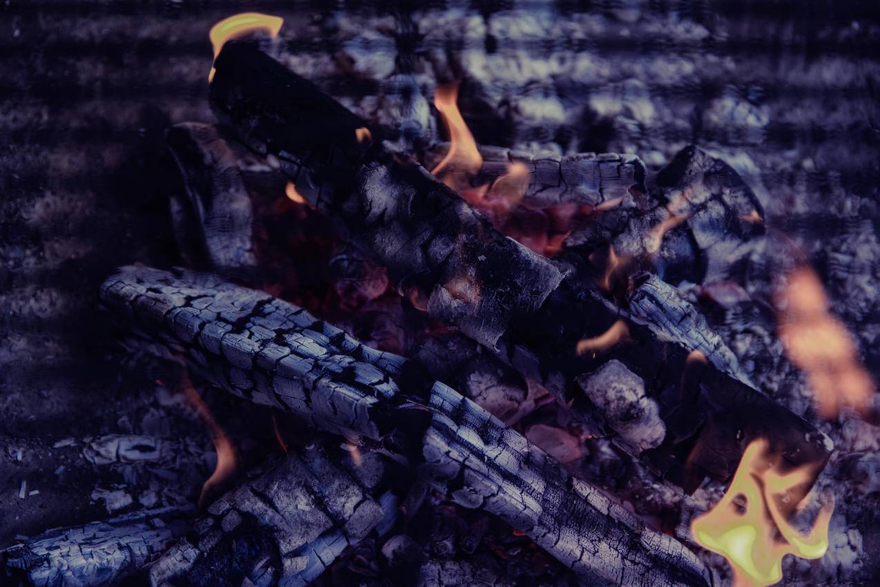 cc0可商用的木柴,火,篝火,火焰高清大图