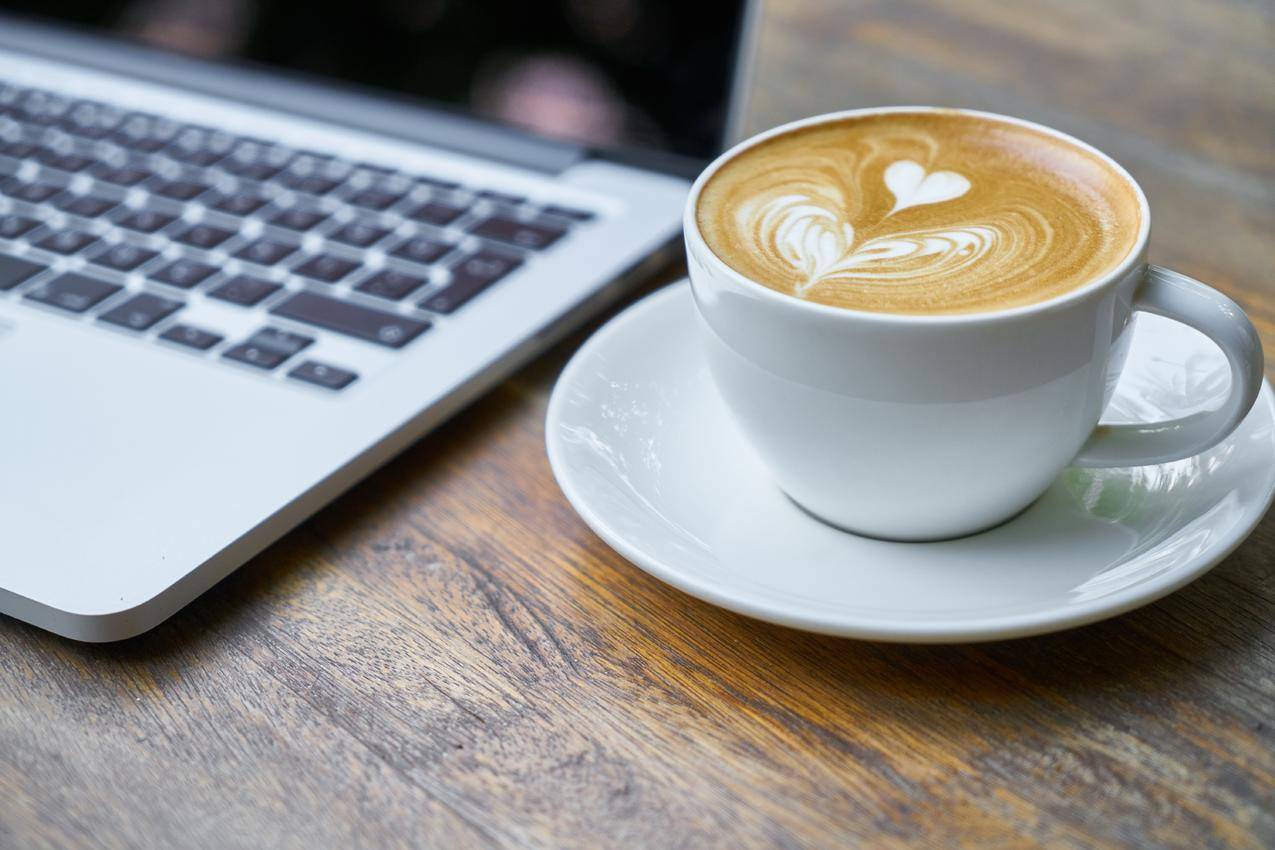 cc0可商用咖啡因图片,咖啡,杯子,笔记本电脑
