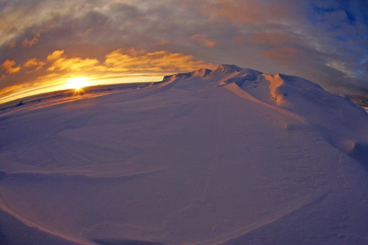 北冰洋日落景观高清图片