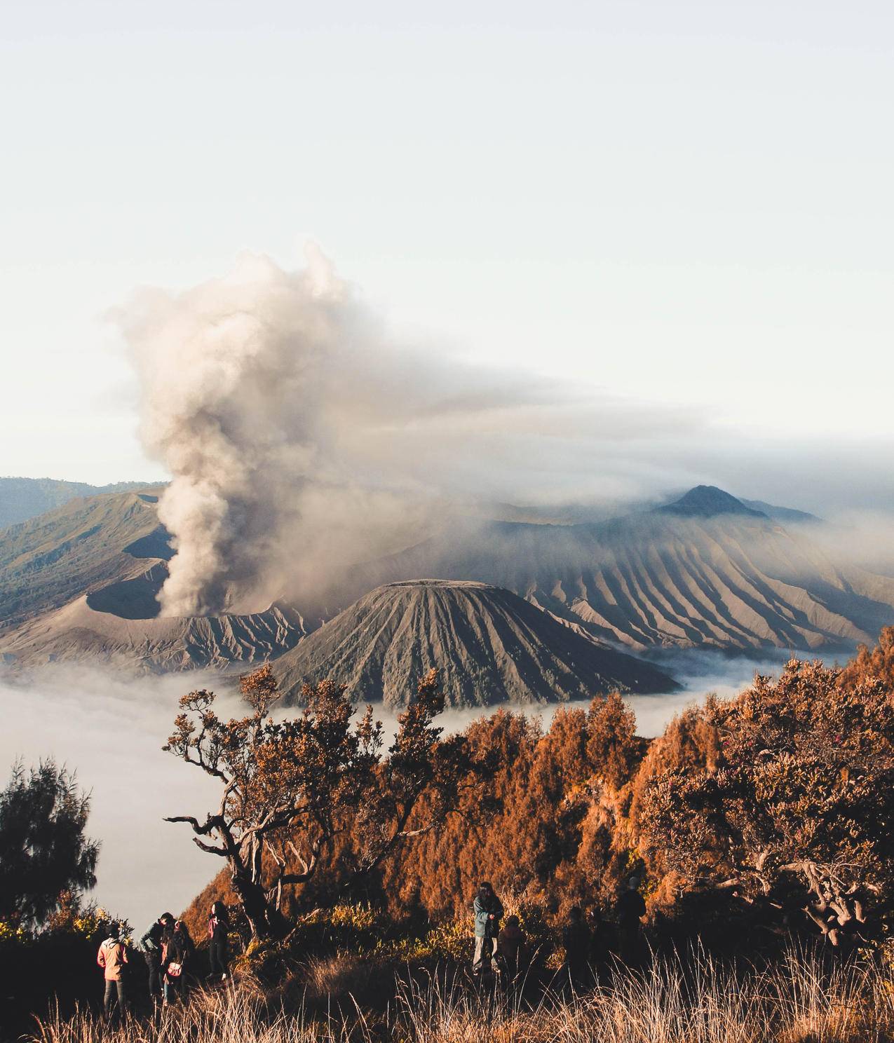 活火山景观高清图片