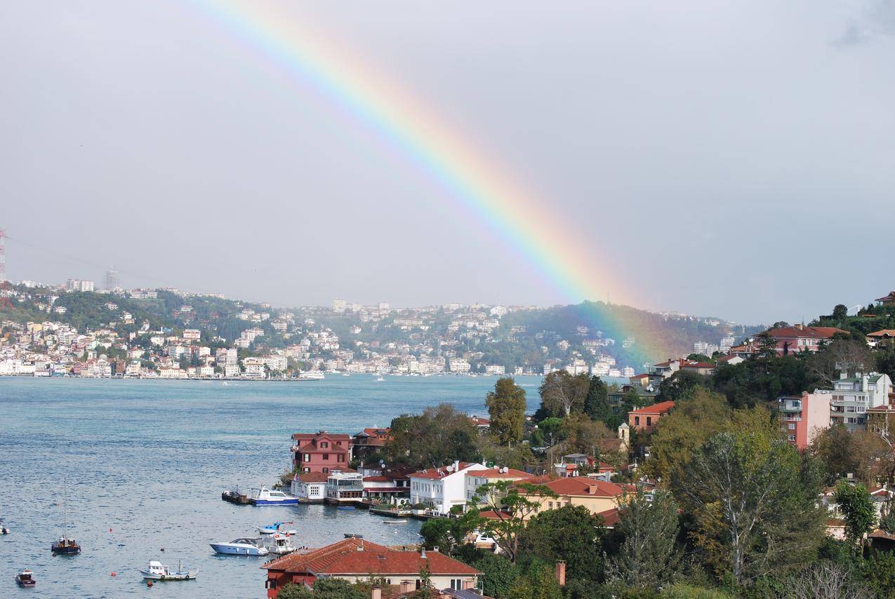 土耳其伊斯坦堡的彩虹图片