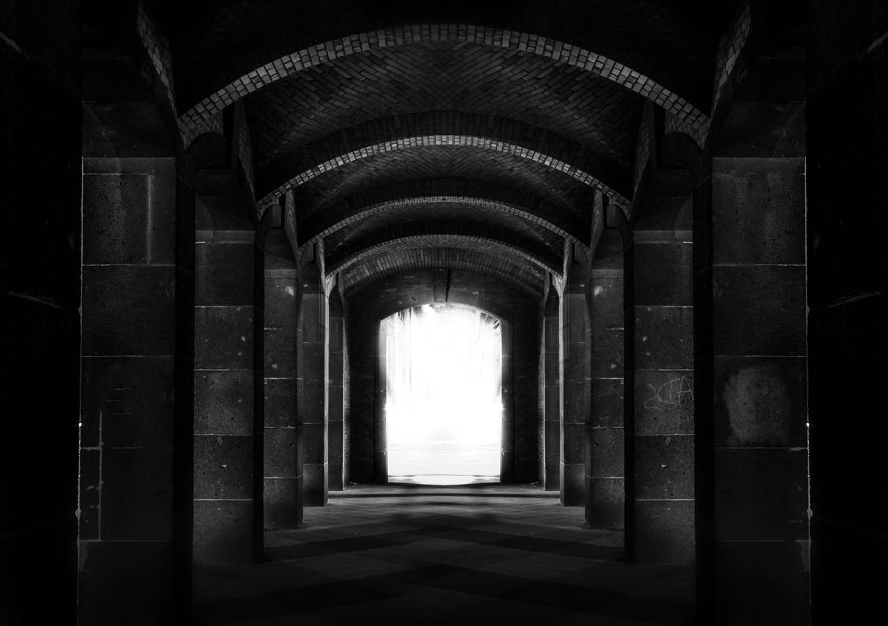 隧道的黑白高清图片