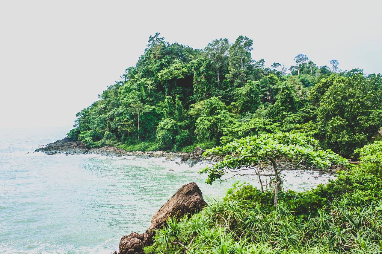 近海山景摄影高清壁纸