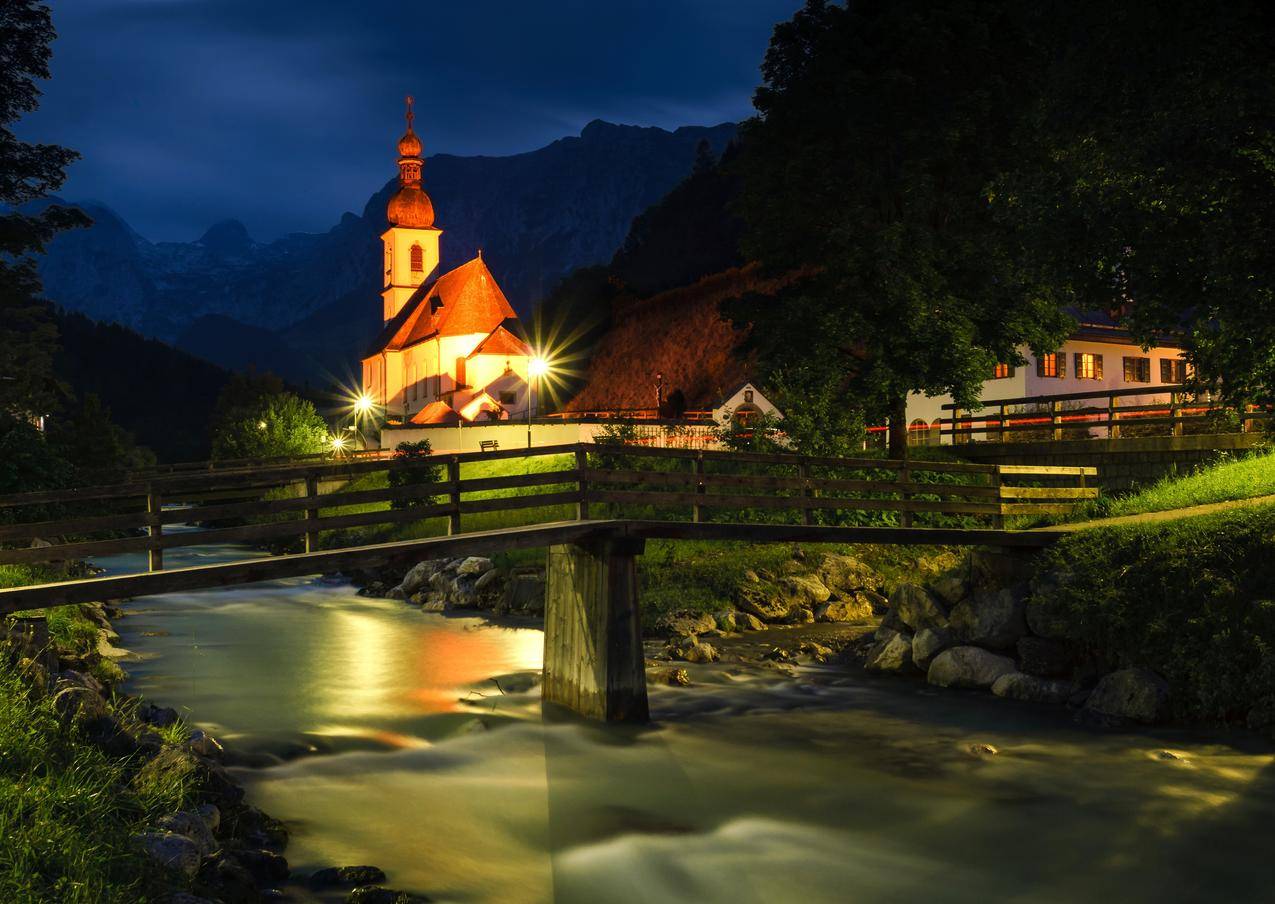 德国,巴伐利亚阿尔卑斯山,圣塞巴斯蒂安教堂,河,夜晚,桥,4K风景壁纸