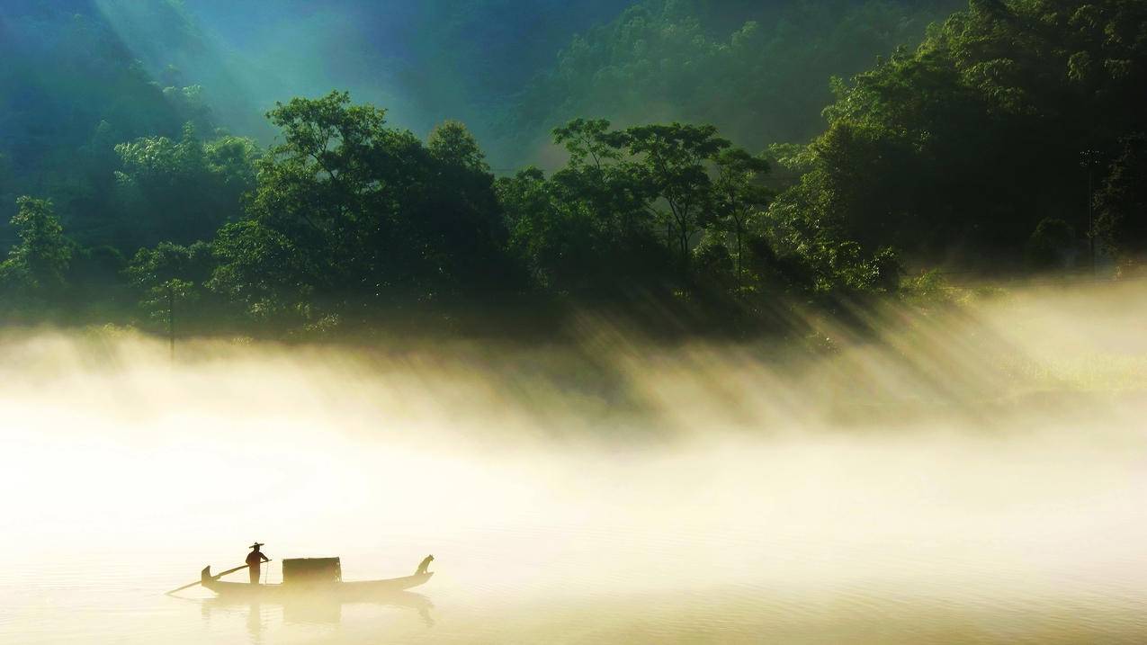 湖南农村,雾之湖的渔民4K壁纸