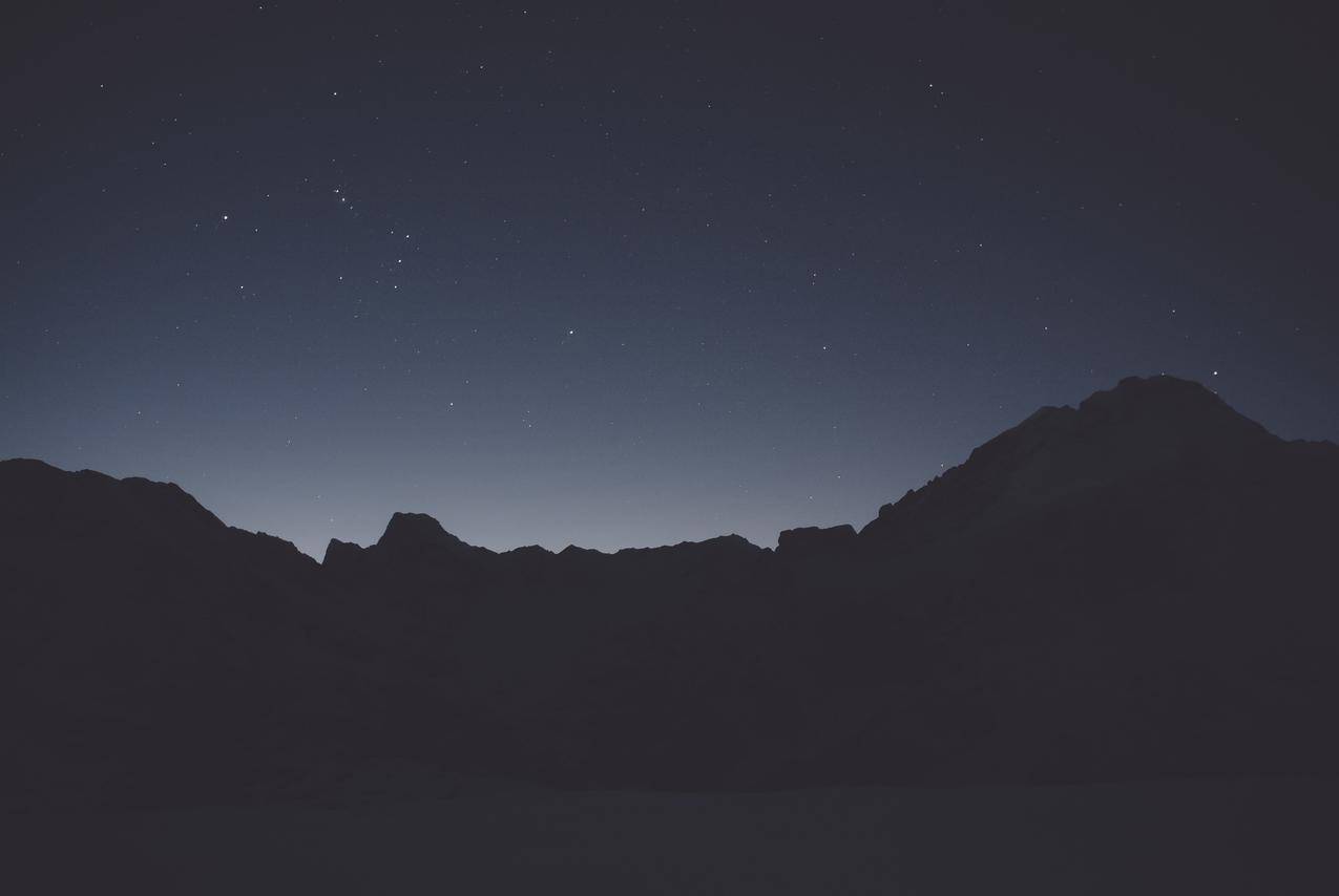 夜晚的山,星空,风景,4K壁纸