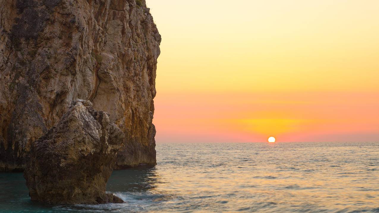 希腊莱夫卡达岛,地中海太阳4K风景壁纸