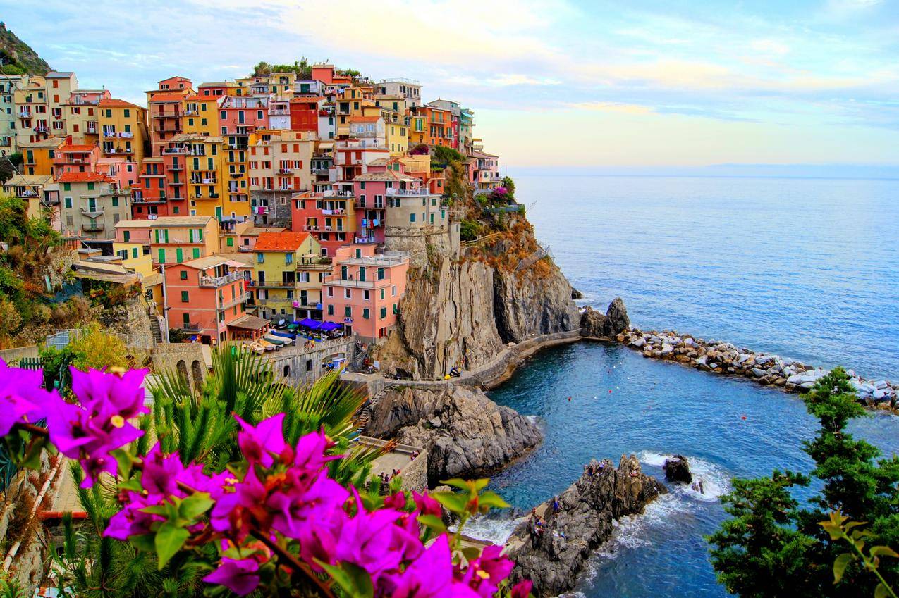 海,风景,花卉,海岸,房子,小船,意大利蒙特罗索5K风景壁纸
