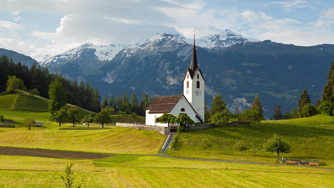 教堂秋天阿尔卑斯山4k风景壁纸