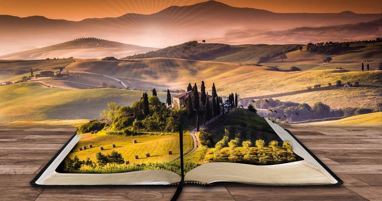 书本里的意大利托斯卡纳秋天风景图片