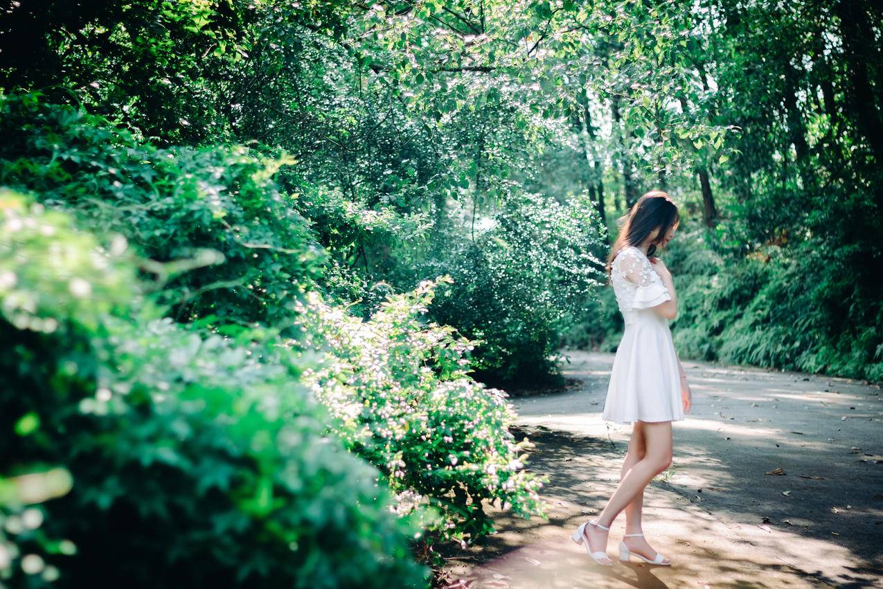 森林,美女写真,白色裙子,唯美4K美女壁纸