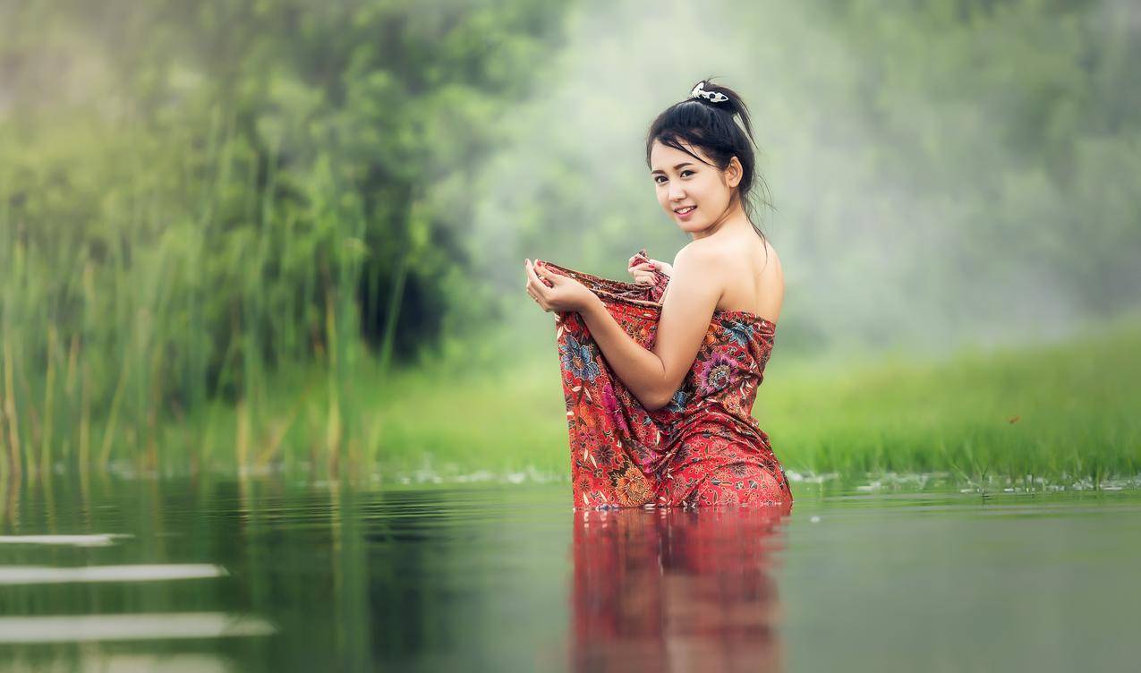 沐浴,河流,柬埔寨美女4k壁纸