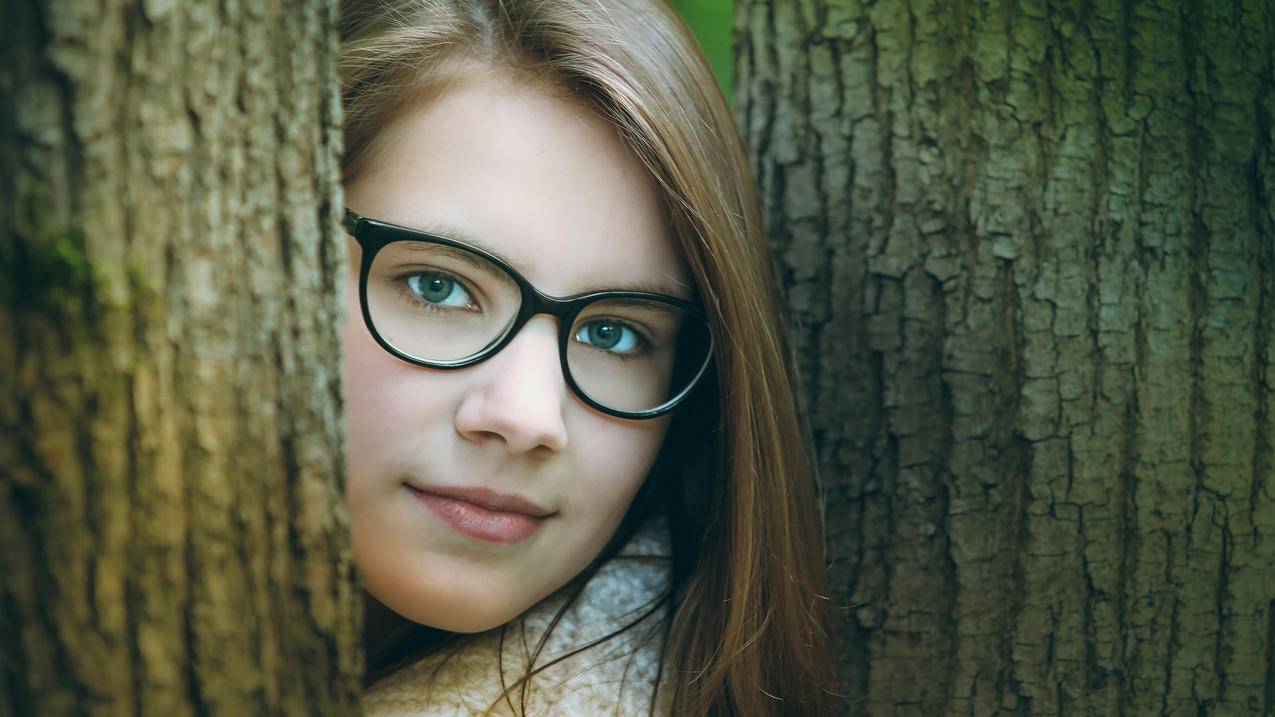 女孩,眼镜,纵向,年轻,人民,眼睛,美容,森林,公园,可爱,4K高清美女壁纸