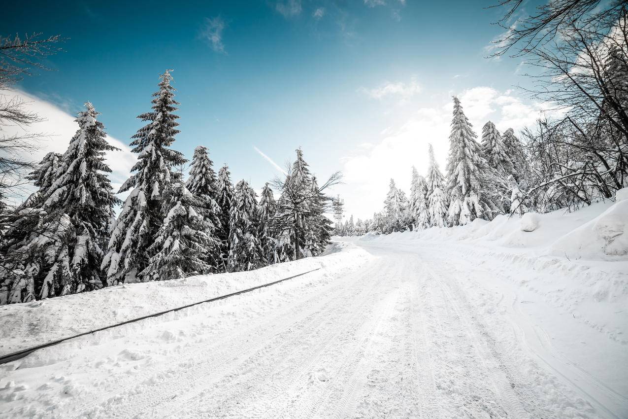 雪盖公路,4k风景高清壁纸