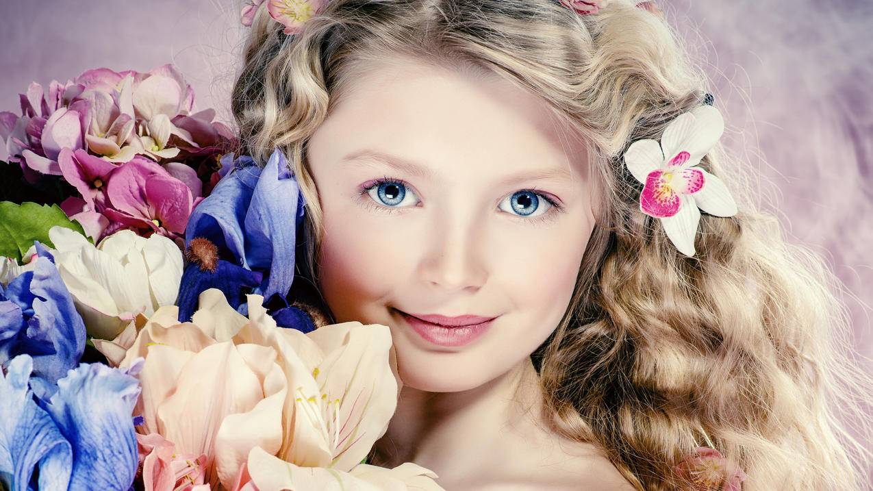 小女孩,花,蓝色的眼睛,头发,4K高清美女壁纸