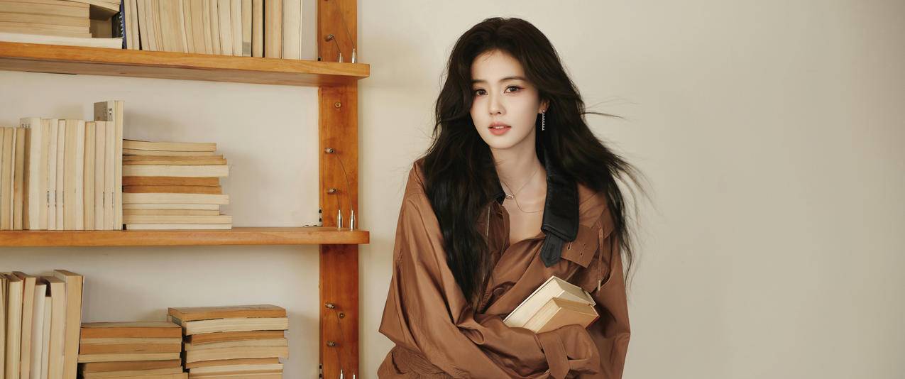 白鹿 棕色套装 3440x1440带鱼屏壁纸美女