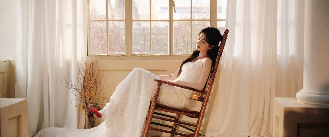 白鹿 居家 白色长裙子3440x1440带鱼屏美女壁纸