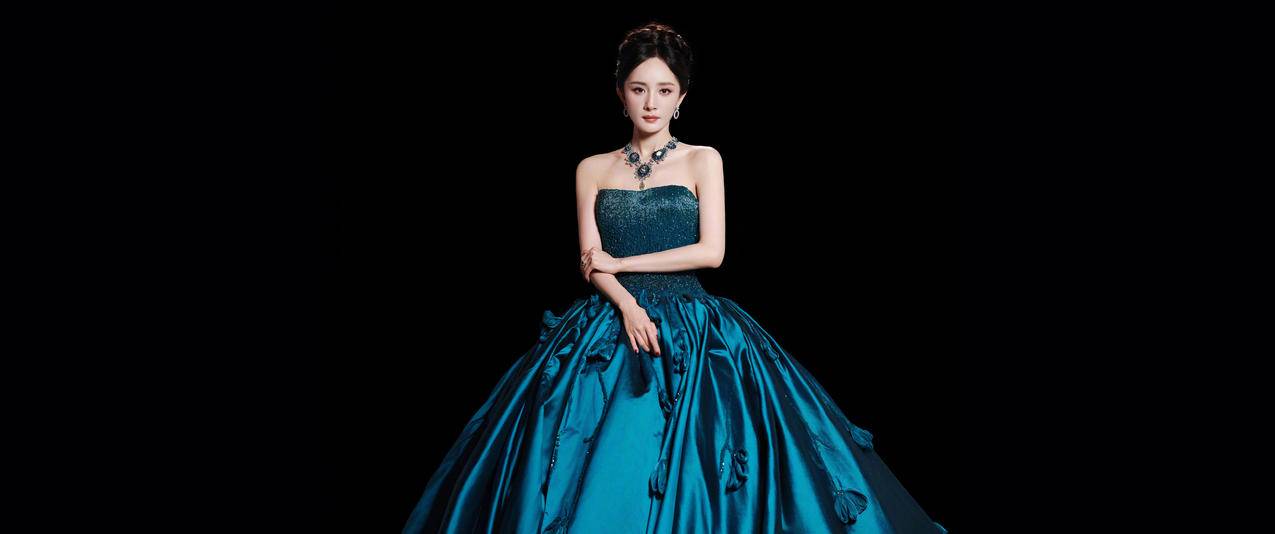 杨幂 蓝色长礼服裙子高清美女3440x1440带鱼屏壁纸