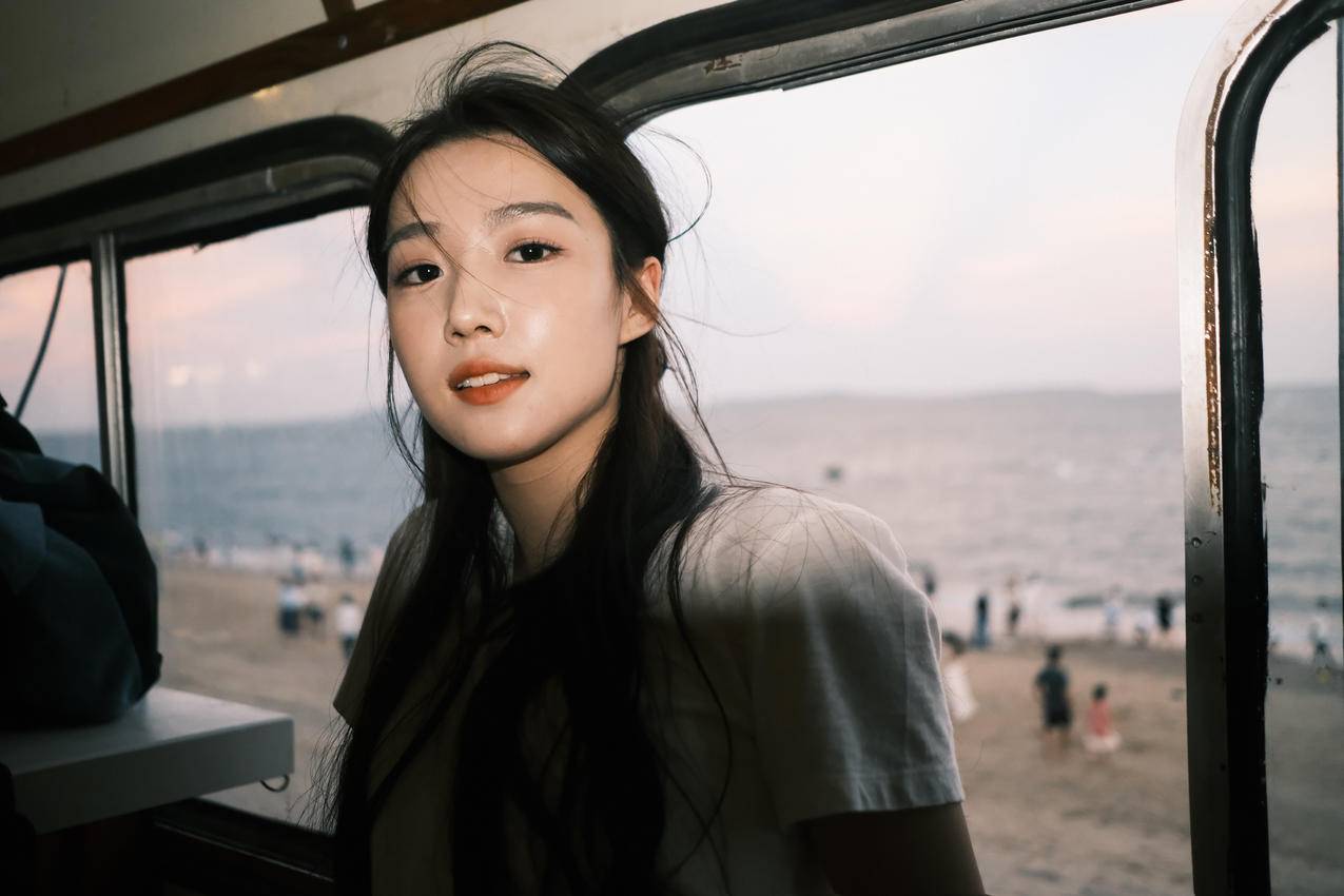 卢昱晓4K美女壁纸图片