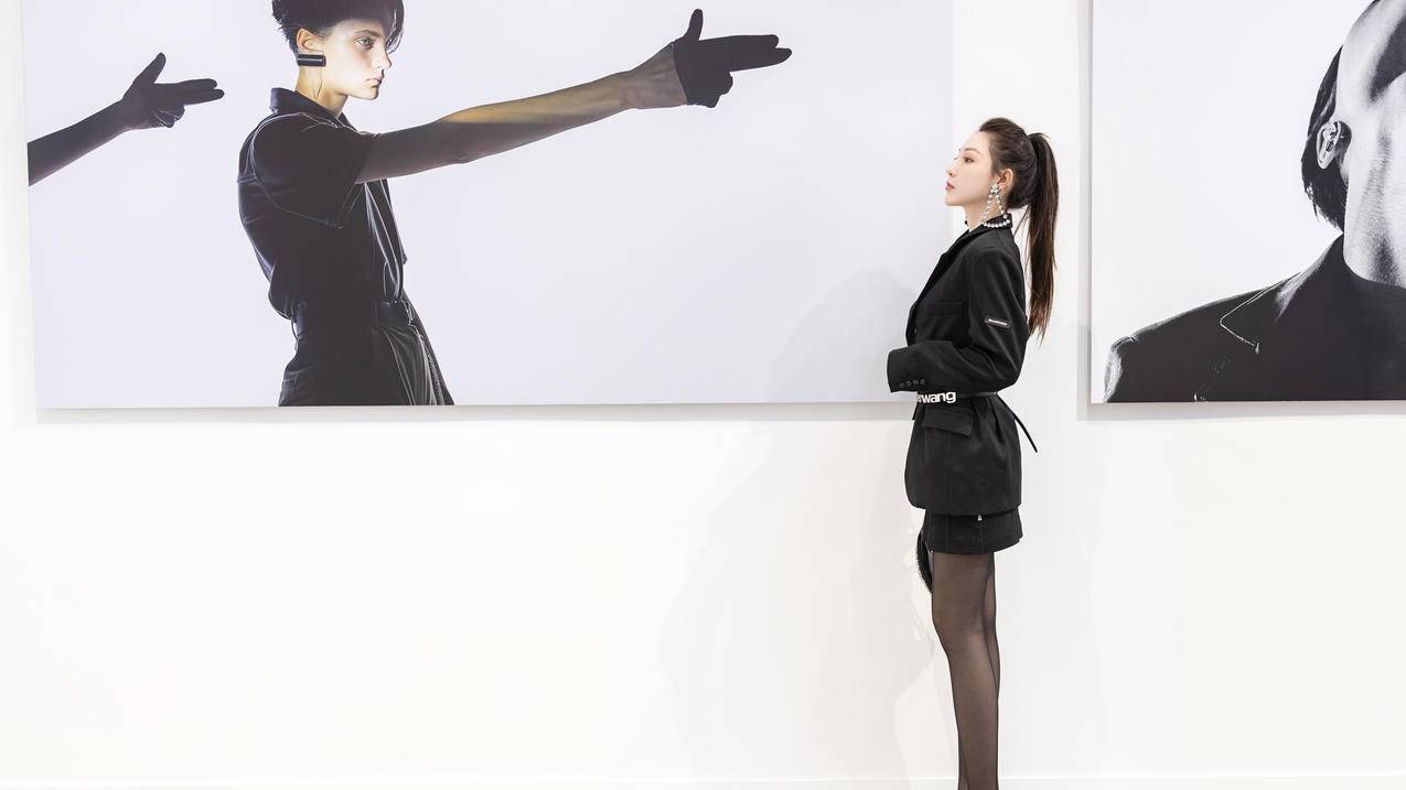 刘奕宁,黑色西装,黑色裤袜,时尚,写真,4K美女壁纸